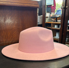 19298 Spring Wide Brim Hat