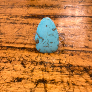 19357 Single Turquoise Stone Cuff