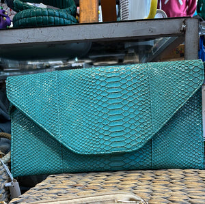 19251 Clutch with Strap