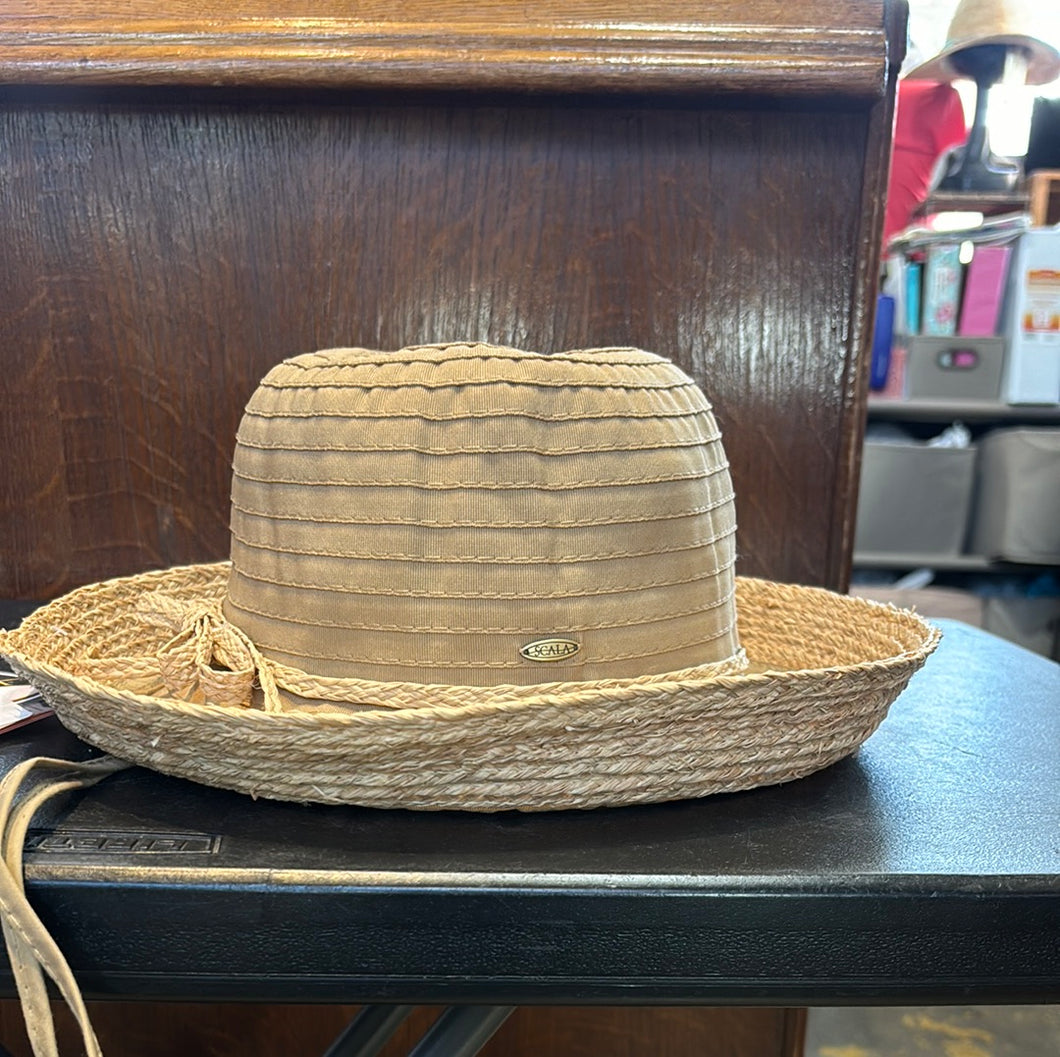 19622 LR 478 raffia and cloth