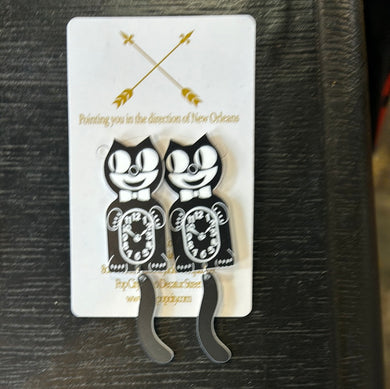 18685 Cat Clock Earring