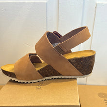 19763 Lake Cognac Shoe