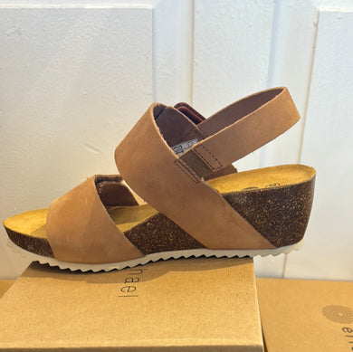 19763 Lake Cognac Shoe