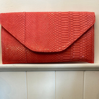 19251 Clutch with Strap