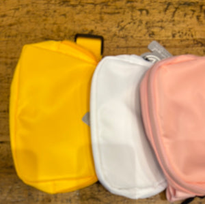 19523 80’s Belt Bag