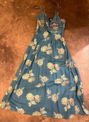 18834 Twist front midi dress